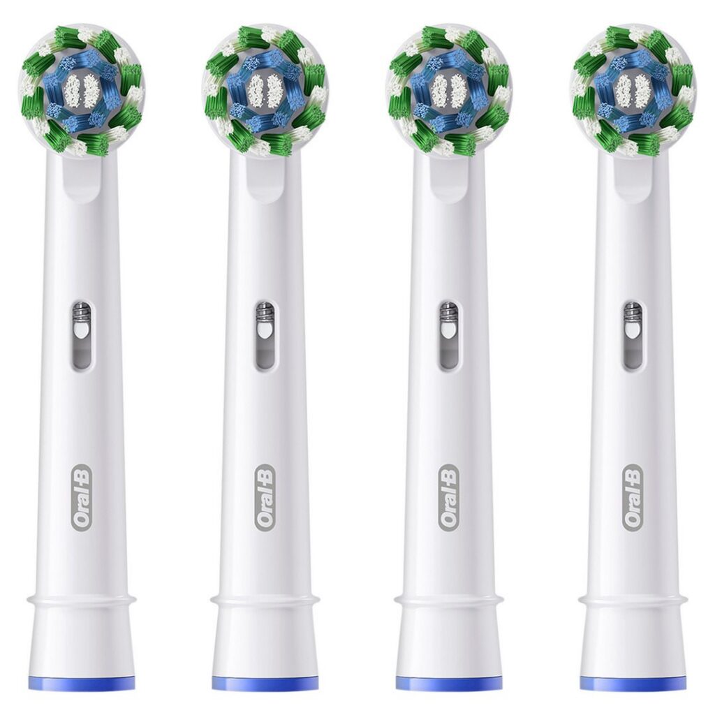 ORAL-B brossette CrossAction Pro 4 pce
