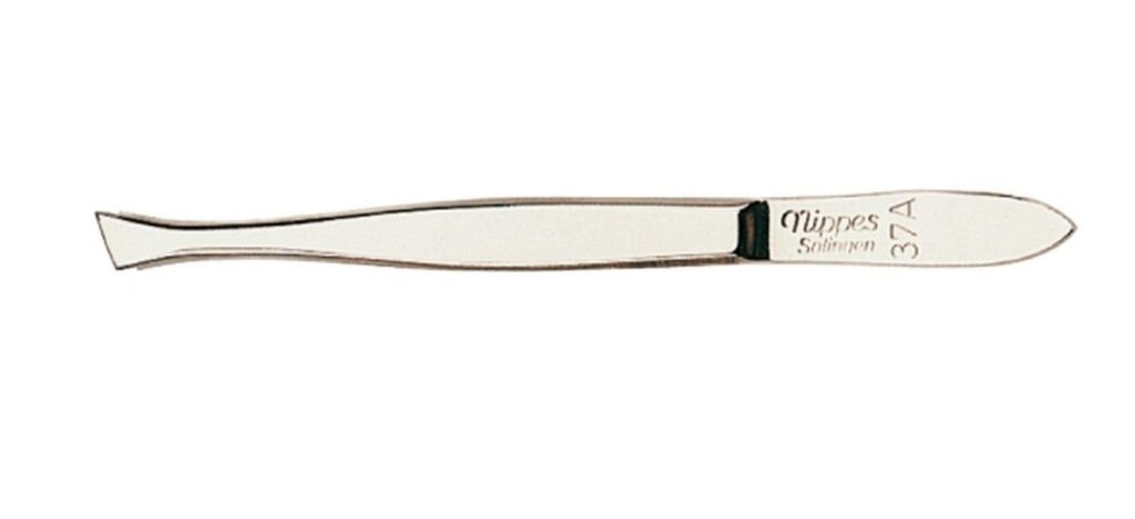 NIPPES Pincette 8cm biseautée nickelé