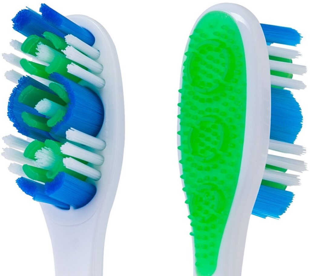 COLGATE 360° brosse à dents medium